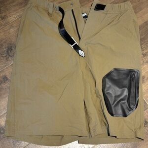 Palladium Men's Tan Cargo Shorts with Black Pocket